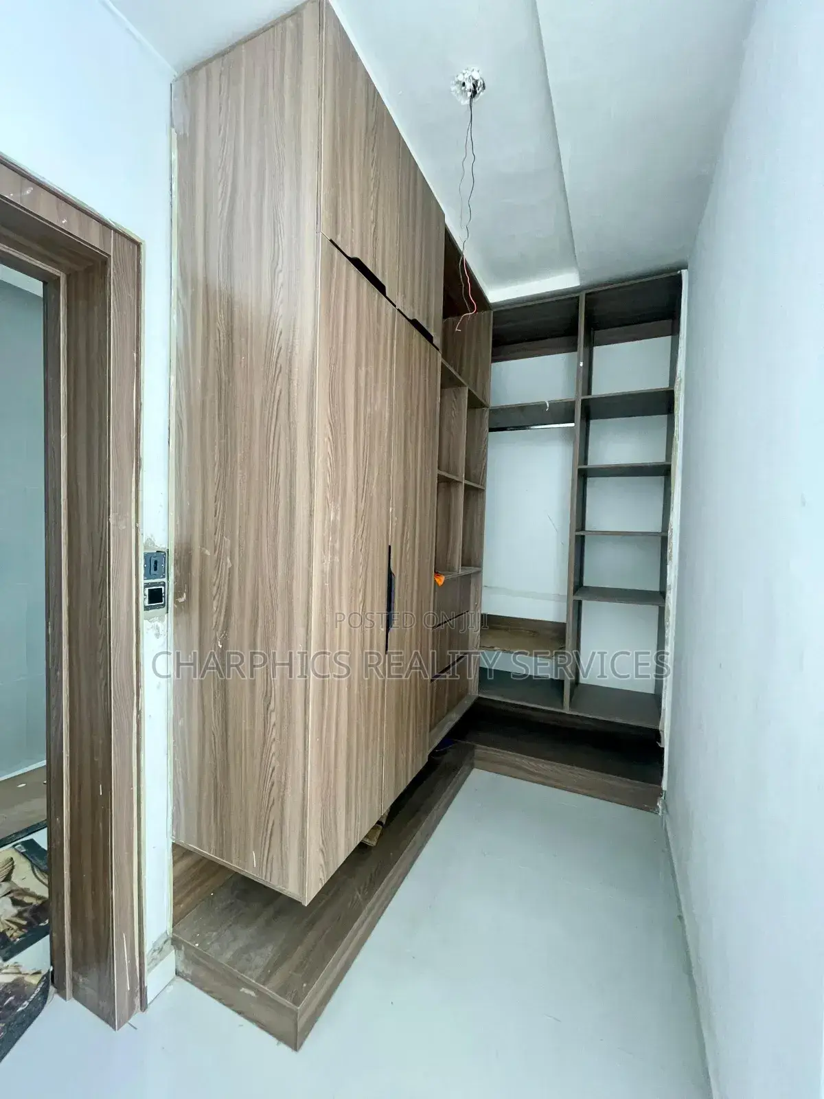 2bdrm Apartment in Lekki Phase 1 for sale