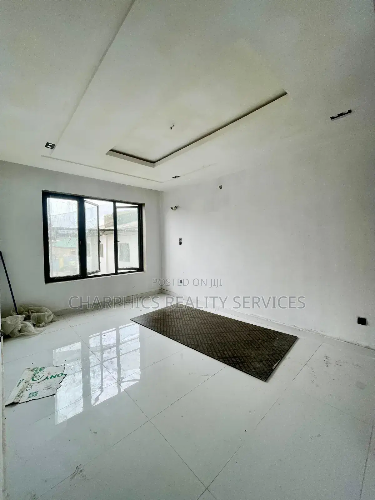 2bdrm Apartment in Lekki Phase 1 for sale