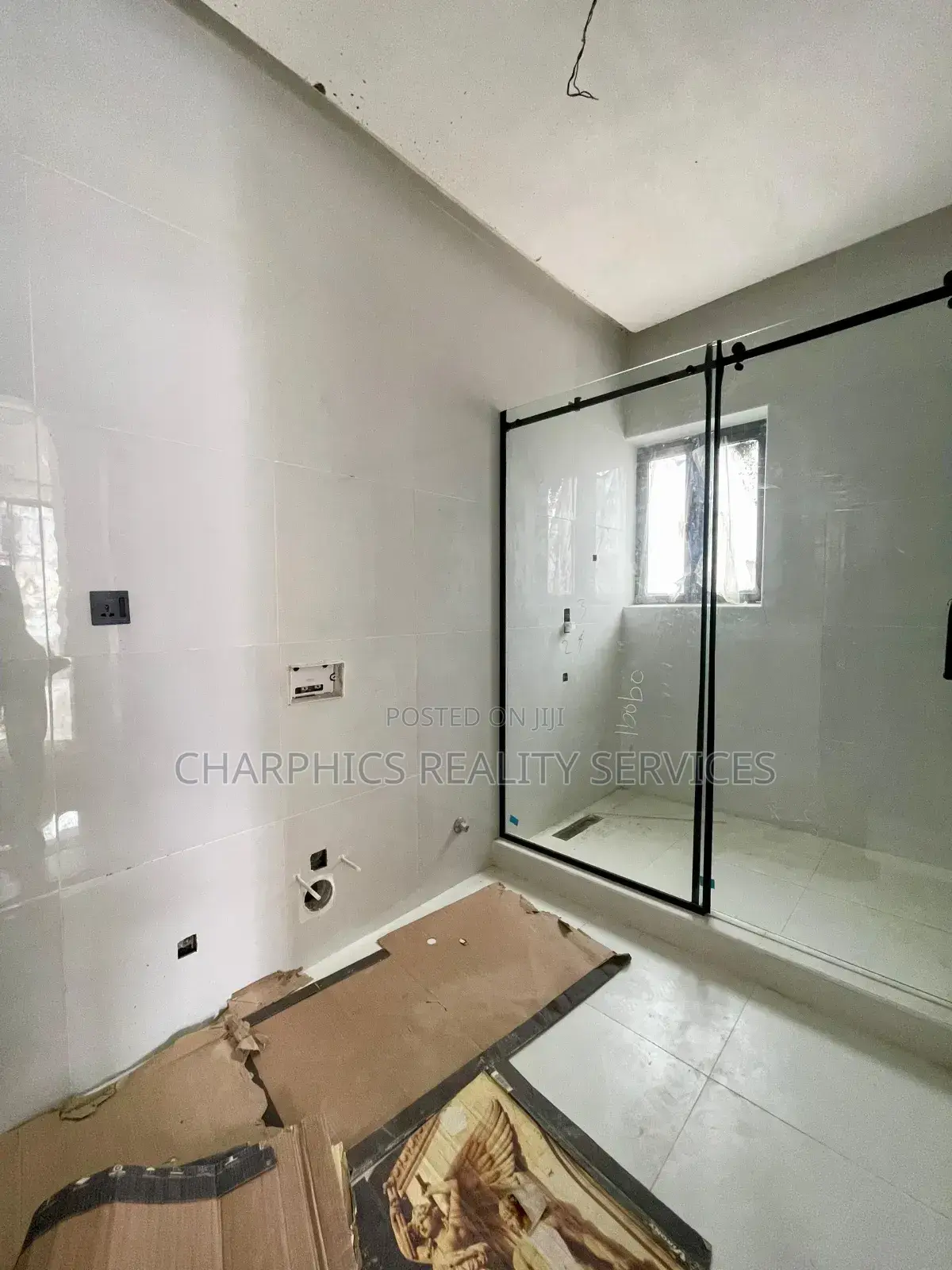 2bdrm Apartment in Lekki Phase 1 for sale