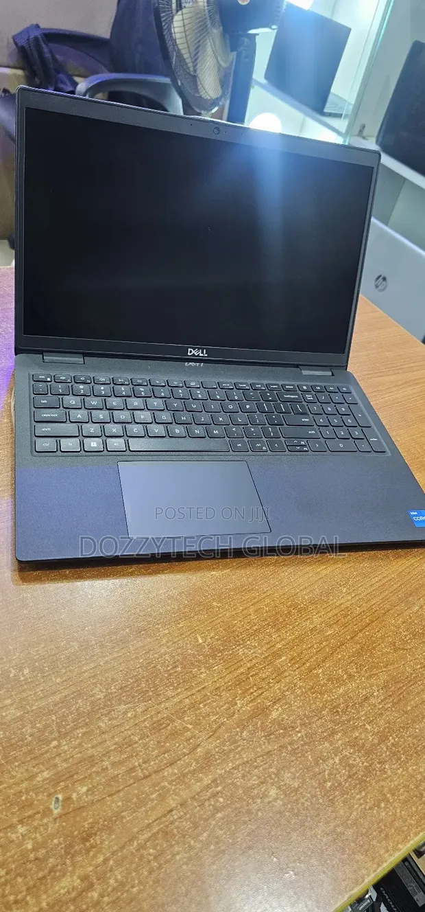 ジャンク!DELL Vostro 15 3510○Core i3 1115G4 3.0G 8G ジャンク!DELL