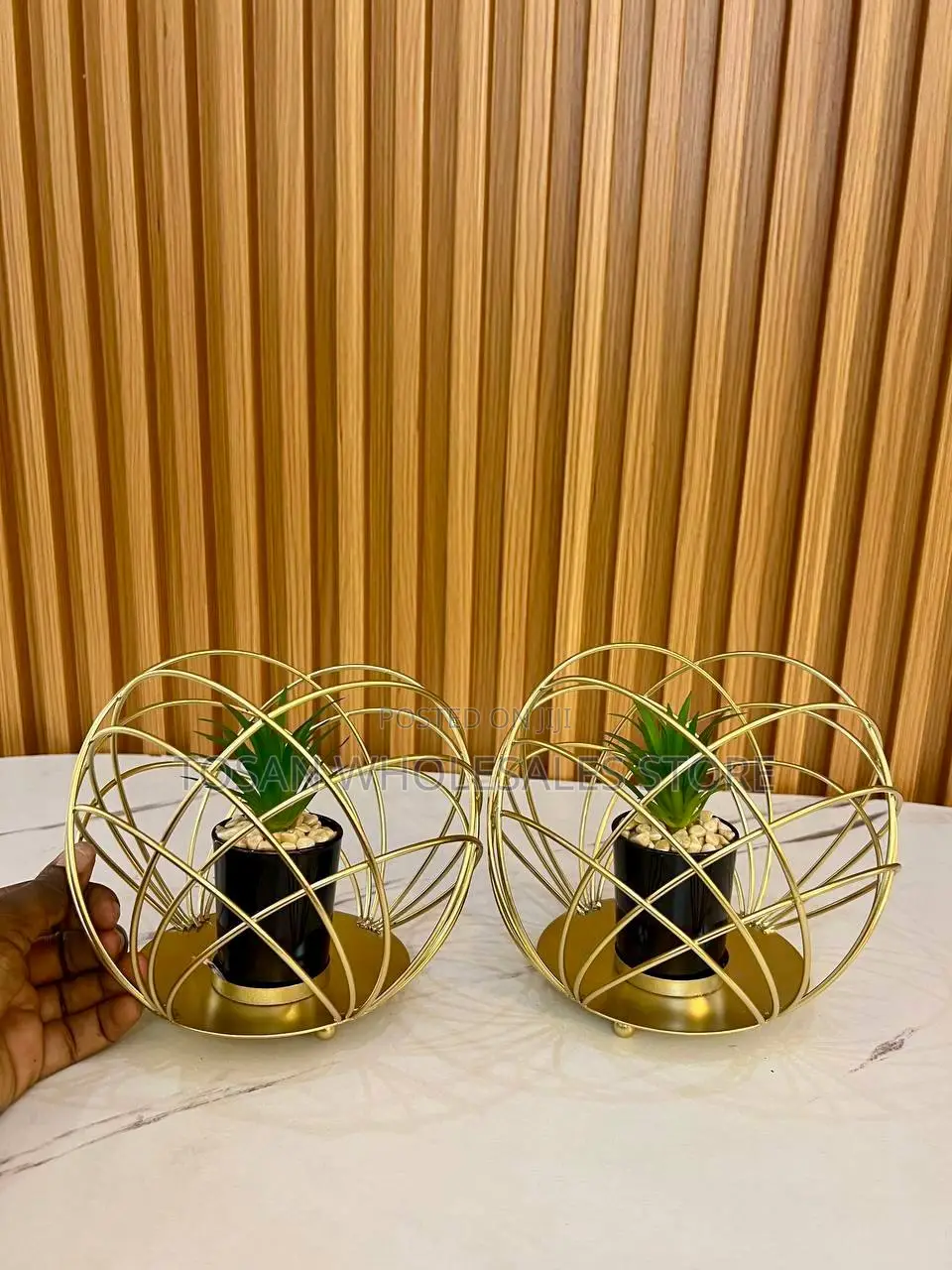 Beautiful Table Flower/Pop Decor