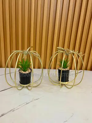 Beautiful Table Flower/Pop Decor