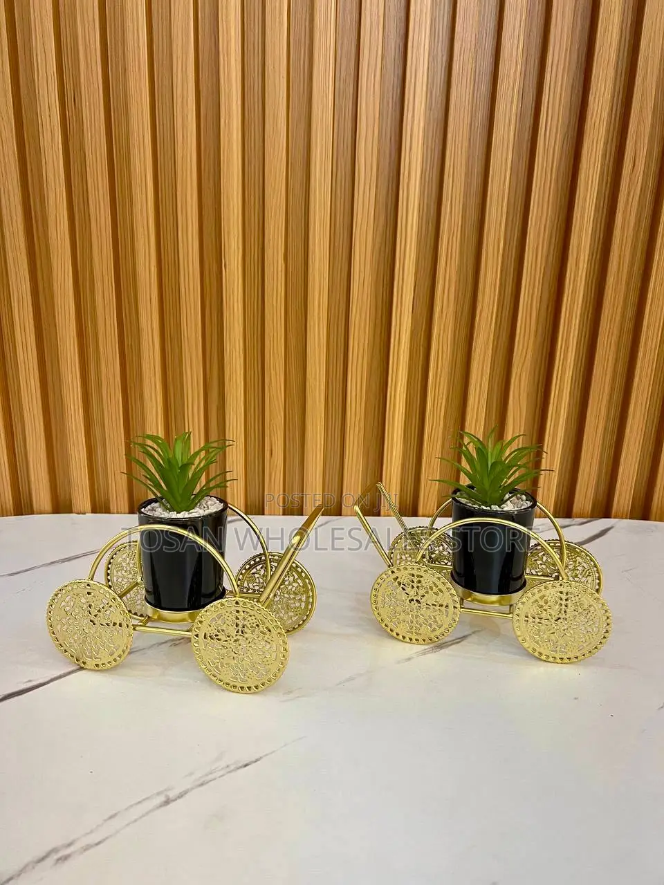 Beautiful Table Flower/Pop Decor