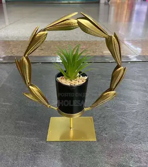 Beautiful Table Flower/Pop Decor