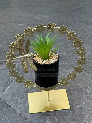 Beautiful Table Flower/Pop Decor