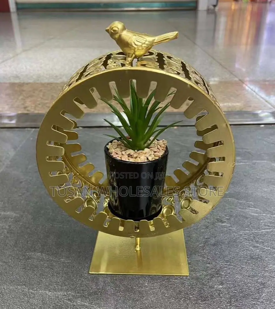 Beautiful Table Flower/Pop Decor