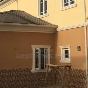 5bdrm Duplex in Fha, Lugbe District for sale