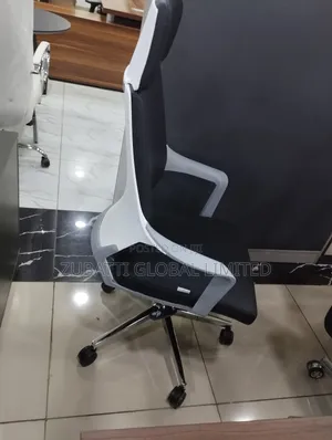 Executive Office Leather Swivel Chair With Chrome Legs