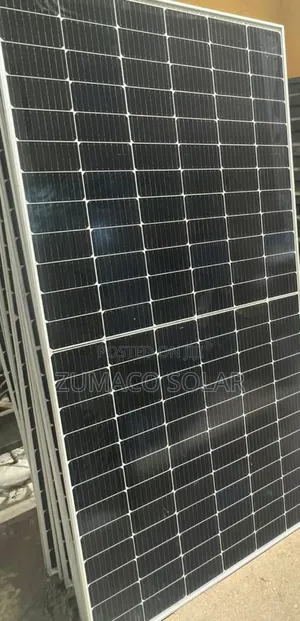 Jinko 700watts 144cells Half Cute