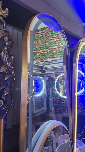 Mirrors for Homes/ Hotels/ Restaurants/ Lounges/ Guesthouses