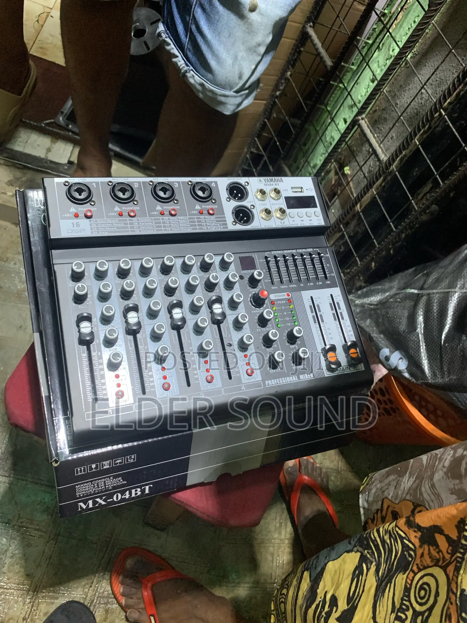 4channel Yamaha Mixer With Equalizer and Effects