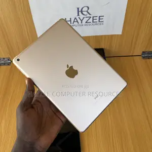 Apple iPad 5 (2022) 32 GB