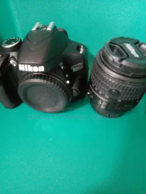 NIKON Camera D3200 With 18-55mm Len