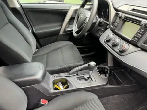 Toyota RAV4 LE 4dr SUV (2.5L 4cyl 6A) 2018 Gray