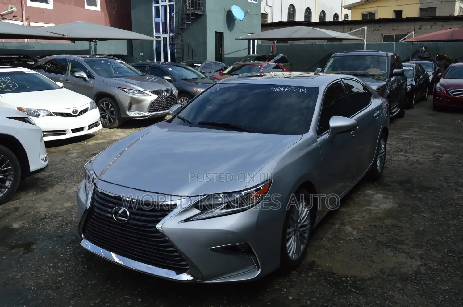 Lexus ES 2015 Silver