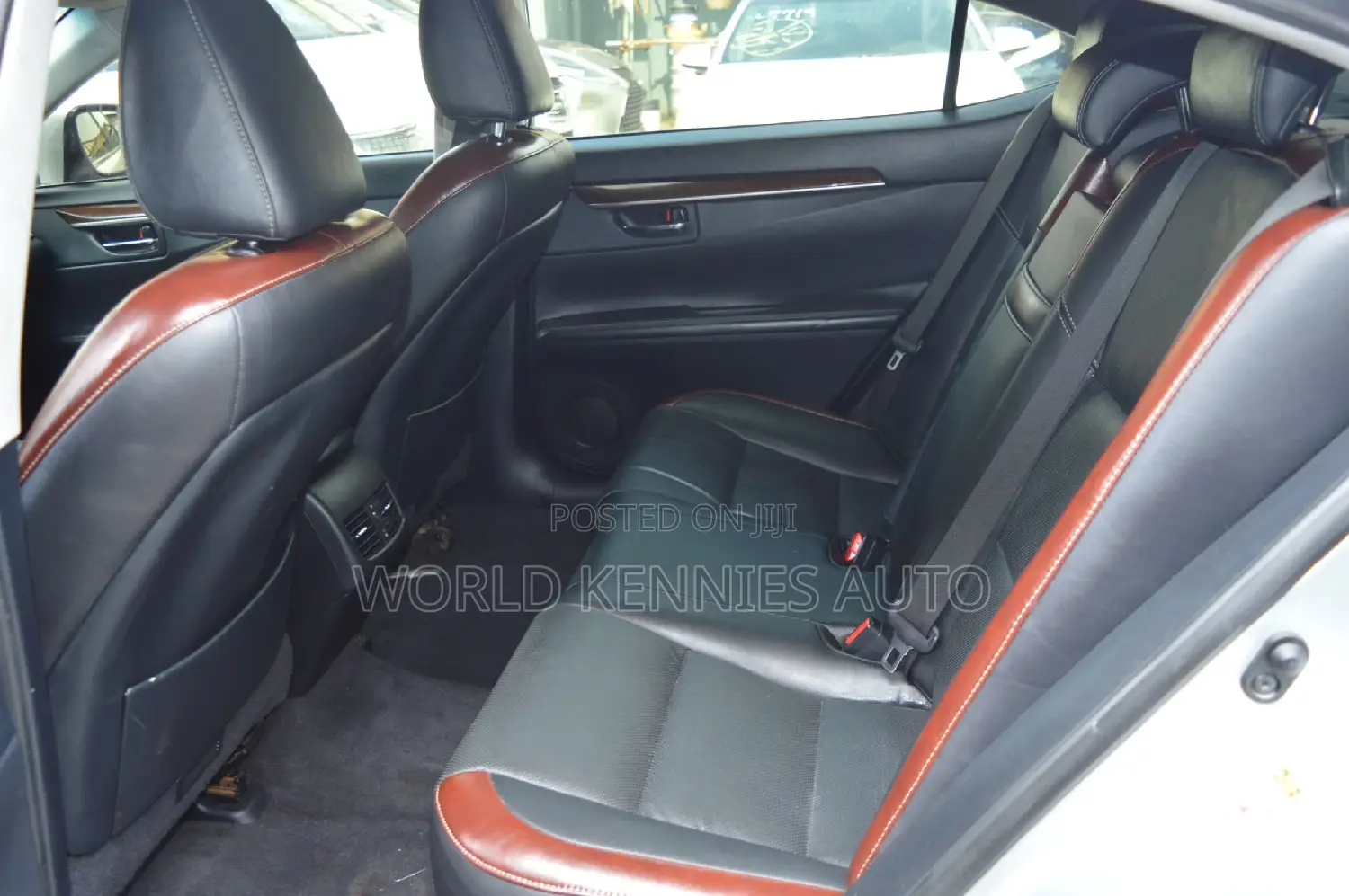 Lexus ES 2015 Silver