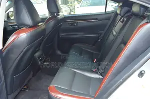 Lexus ES 2015 Silver