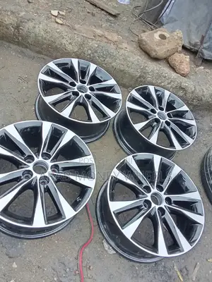 Quality 18 Inch Wheels for Toyota Cars
