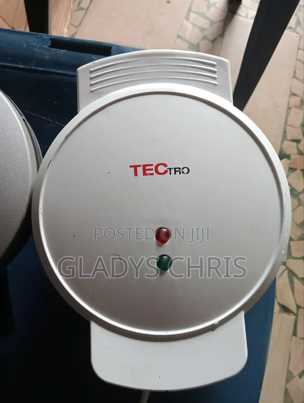 Tectro Electric Waffle Maker