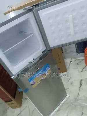 Skyrun 138L Amazing Fast Freeze Top Freezer-New
