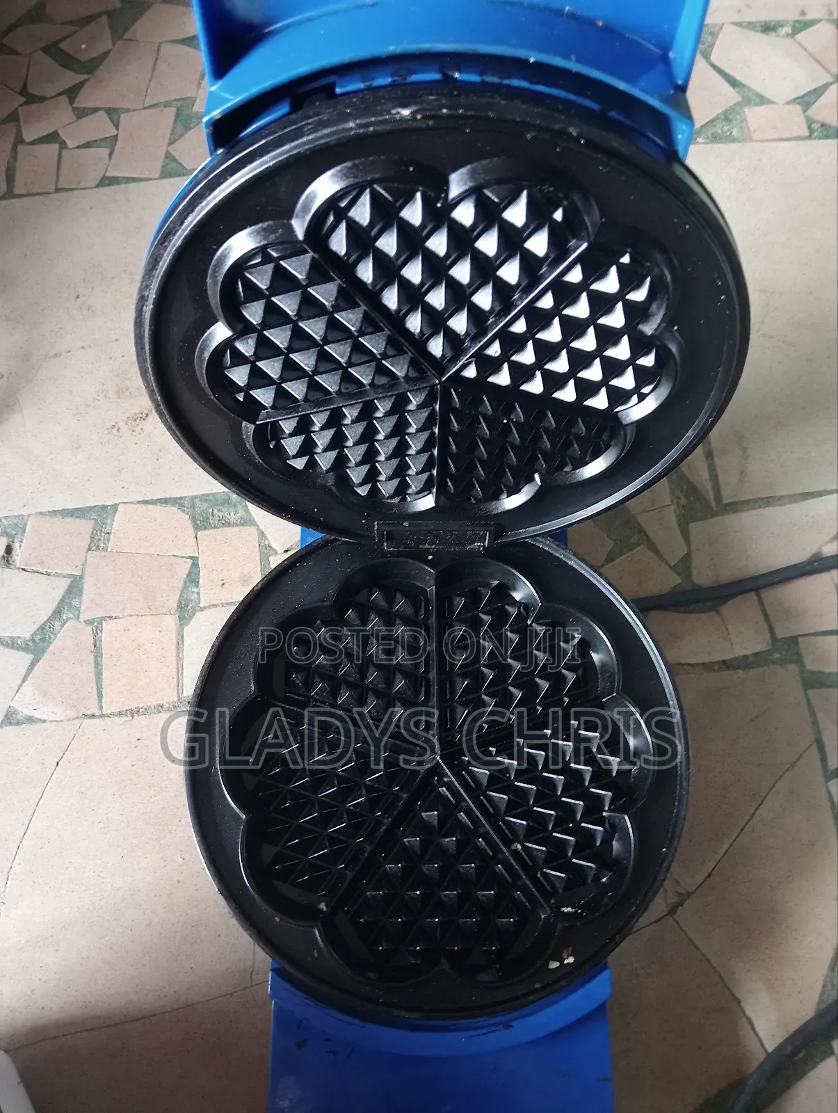 Severing Waffle Maker