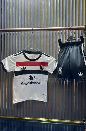 2023/2024 Manchester United Away Shirt