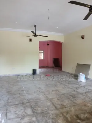 3bdrm Block of Flats in Gated Estate, Obio-Akpor for rent