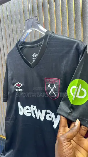 24/25 Westham Football Shirt Fans