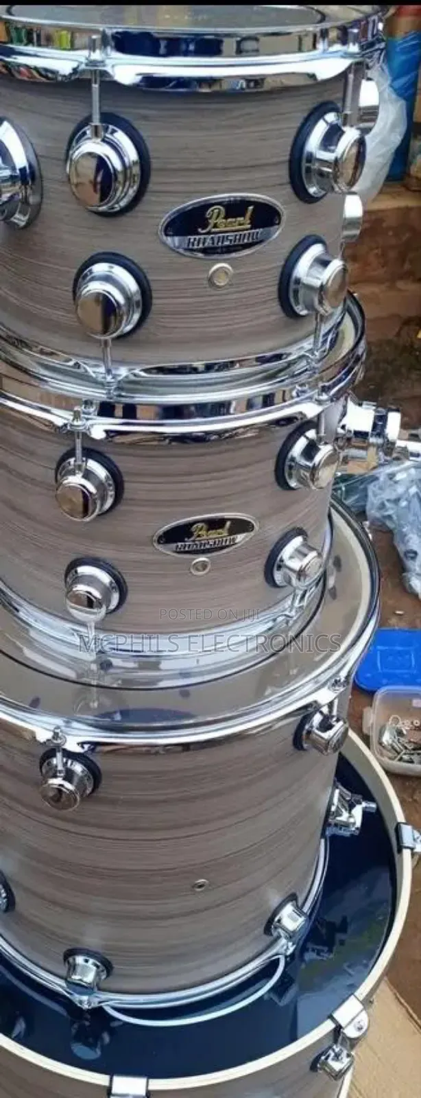 Pearl Roadshow Drum Set
