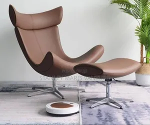 Luxurious Single Sofa With Footrest
