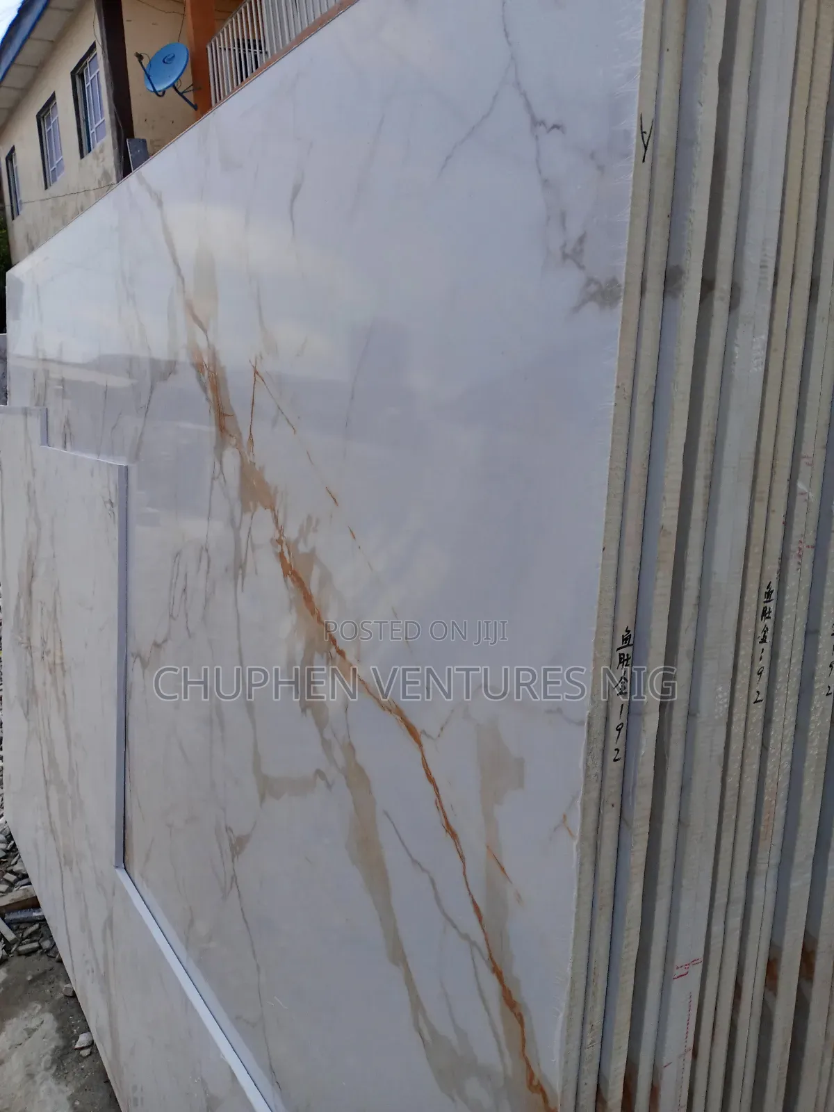 Golden Wave Quartz Slab for Kitchen Counter Top, Dinning Ta