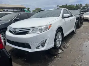 Toyota Camry 2013 Off white