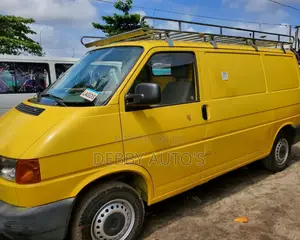 Volkswagen Transporter 2005 Yellow