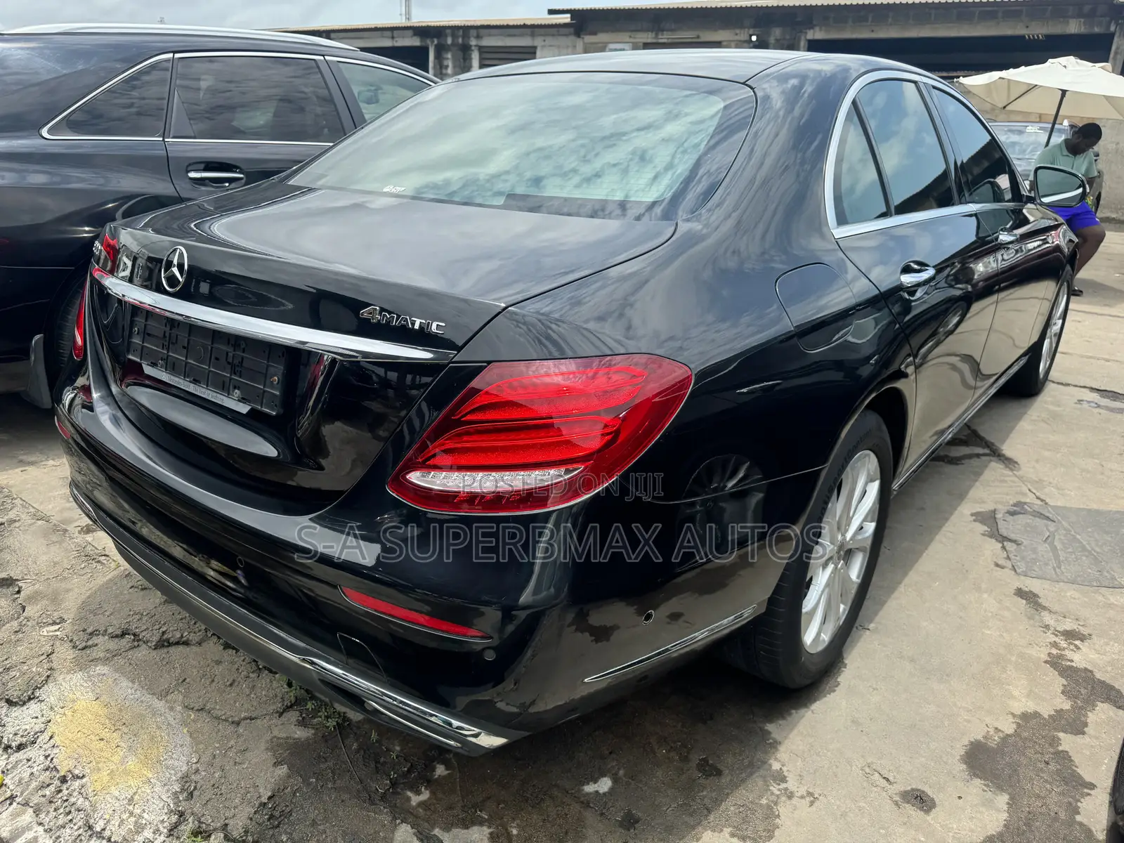 Mercedes-Benz E300 2017 Black