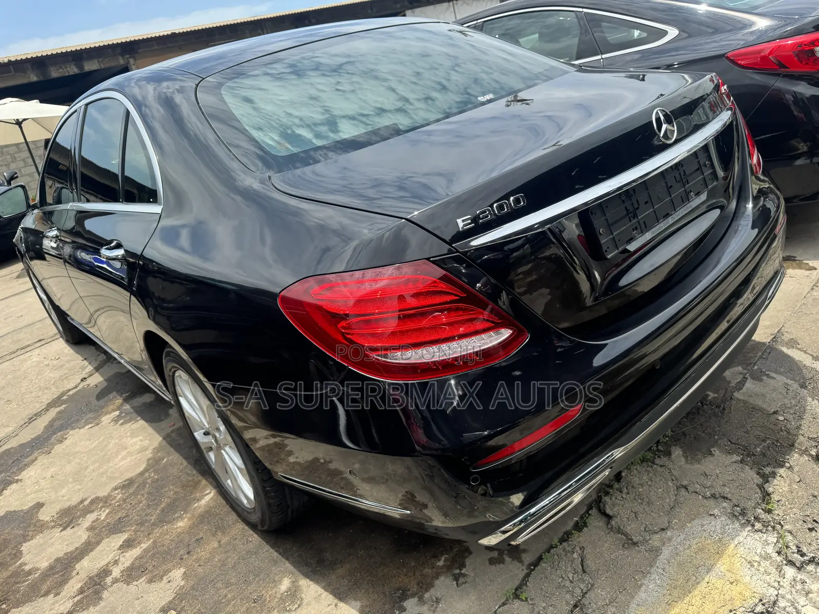 Mercedes-Benz E300 2017 Black