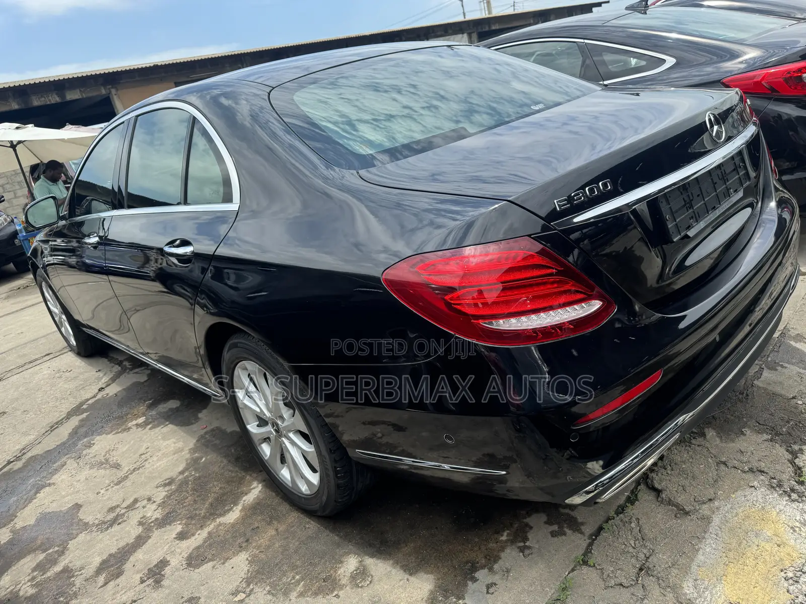 Mercedes-Benz E300 2017 Black