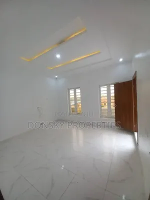 5bdrm Duplex in Magodo Phase 2 for rent