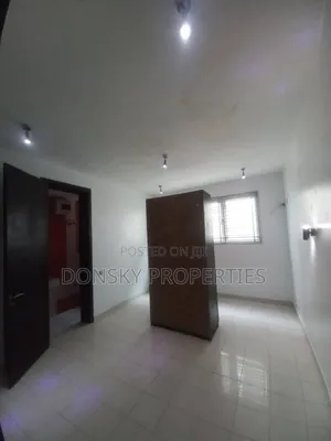 5bdrm Duplex in Magodo Phase 2 for rent