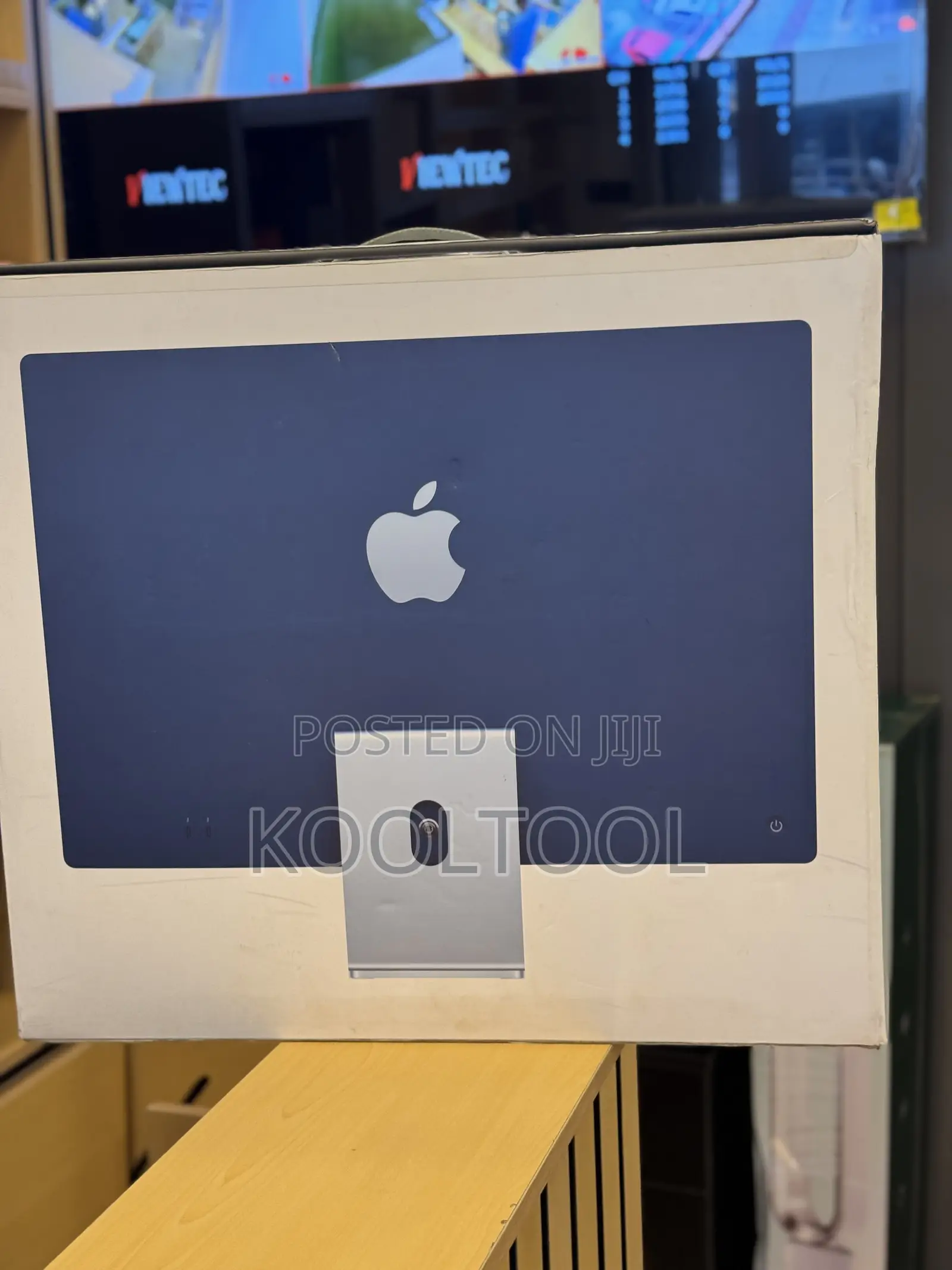 New Desktop Computer Apple iMac M3 8GB Apple M3 SSD 256GB