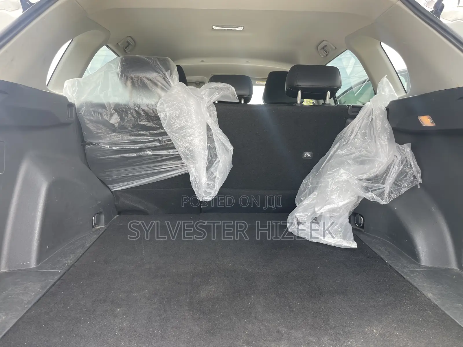 Toyota RAV4 2021 White