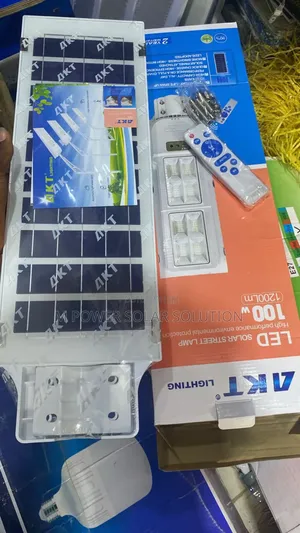100w AKT Solar Street Light