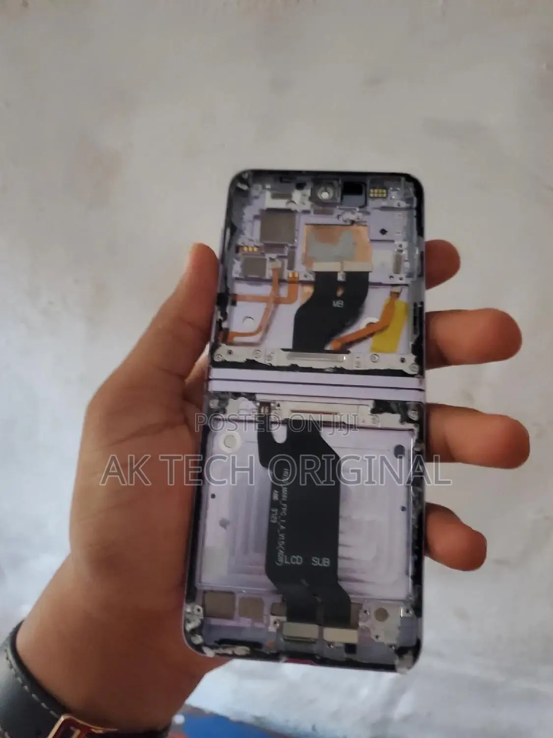 Original Screen Tecno Phantom v Flip