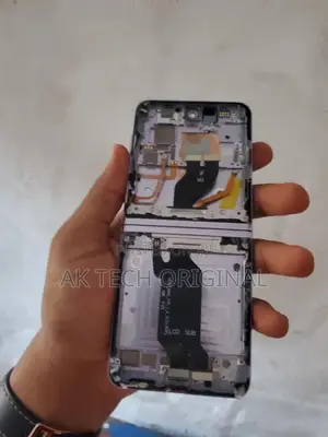 Original Screen Tecno Phantom v Flip