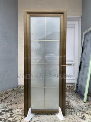 Toilet Full Glass Door 750 Size
