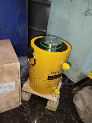 Cylinder Hydraulic Jack 200 Ton by 150 Mm.
