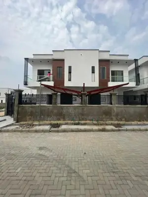 5bdrm Duplex in Lekki for sale