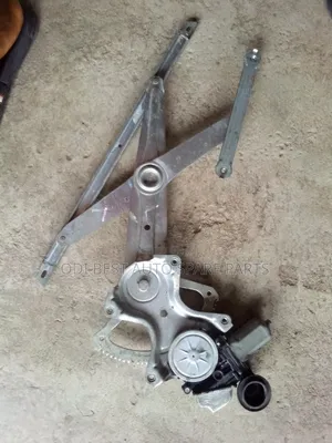 Toyota Venza Engine Glass Front Left Side 2014 Model