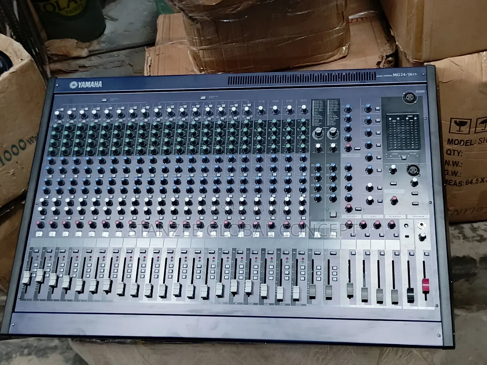 Yamaha Mg24/14fx Mixing Console