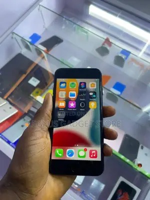 Apple iPhone 7 32 GB Black