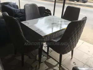 4 Dining Sit With Board Top